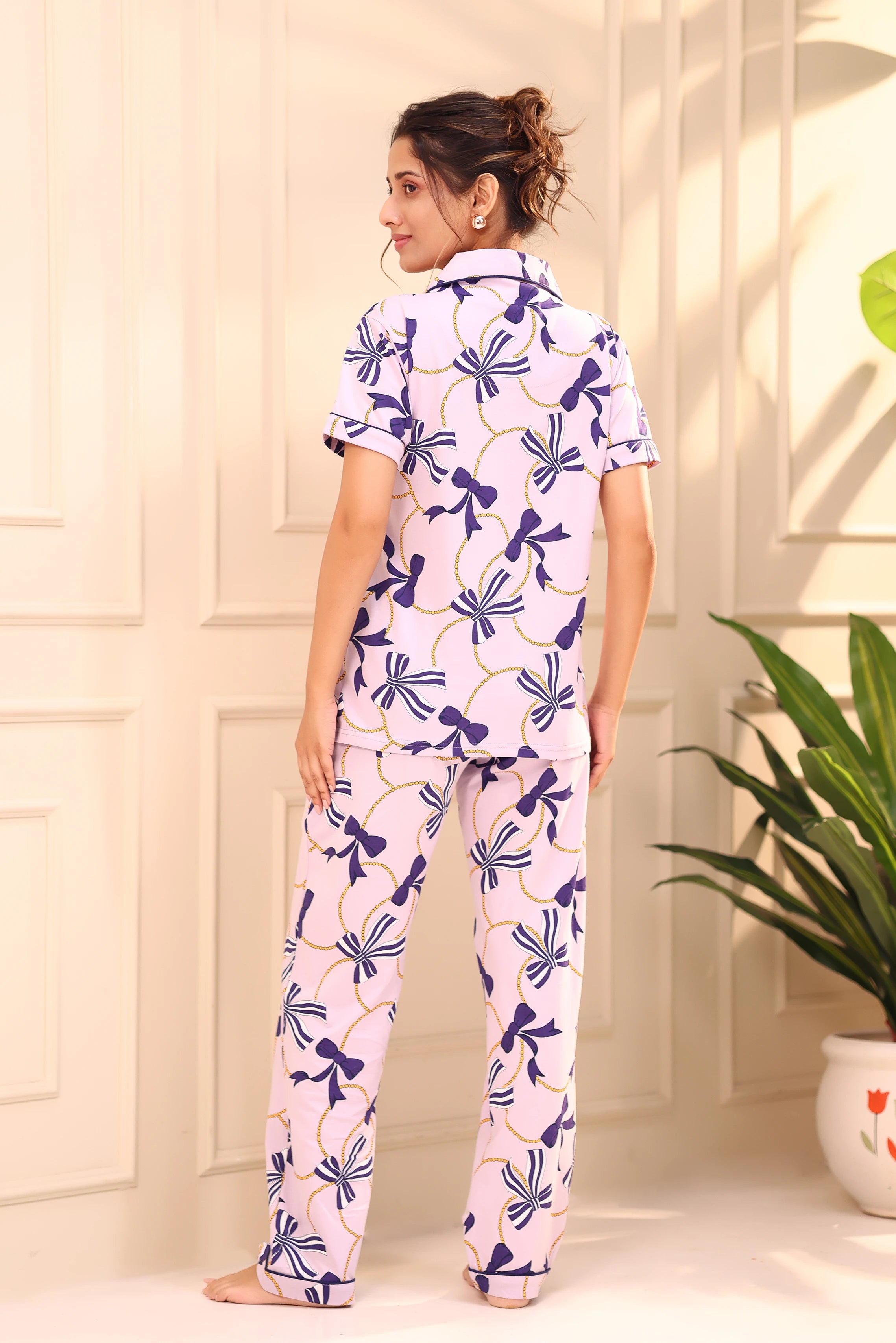 Inadays Women's Short Sleeve Pajama Set | Blue Flower Print, Capri Pants, Sizes S-3X