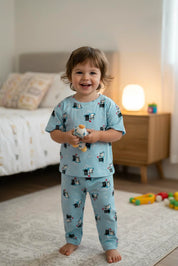 Cat love Kids Unisex Nightwear Neon Blue